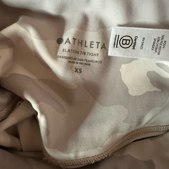 ATHLETA Elation Camo 7/8
Tights/Leggings - Picture 2 of 2